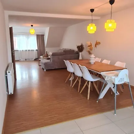 Stilvolle Ferienwohnung شقة Niestetal